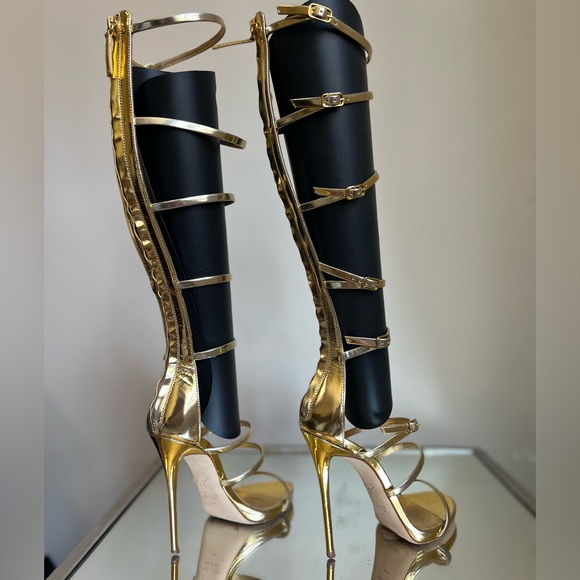 EUC Giuseppe Zanotti Super Harmony’ Gladiator Sandals in Gold 36.5 - Picture 14 of 16